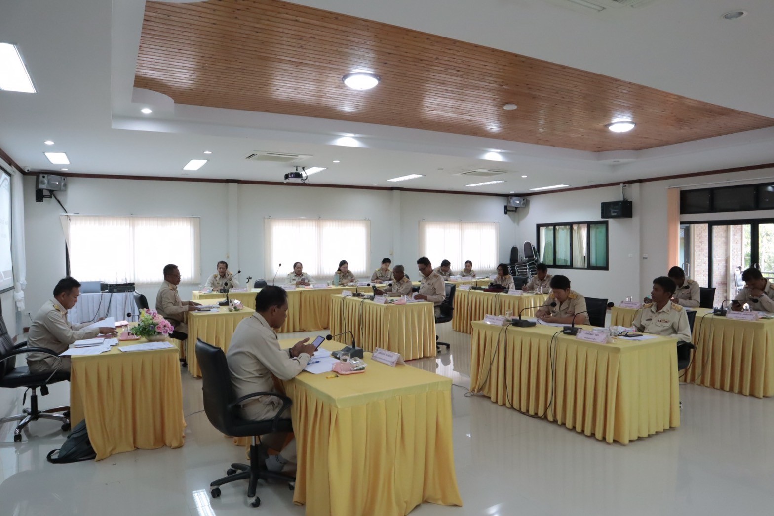 ประชุมสภาองค์การบริหารส่วนตำบลลำเลียง สมัยวิสามัญ สมัยที่สี่ ประจำปี 2566