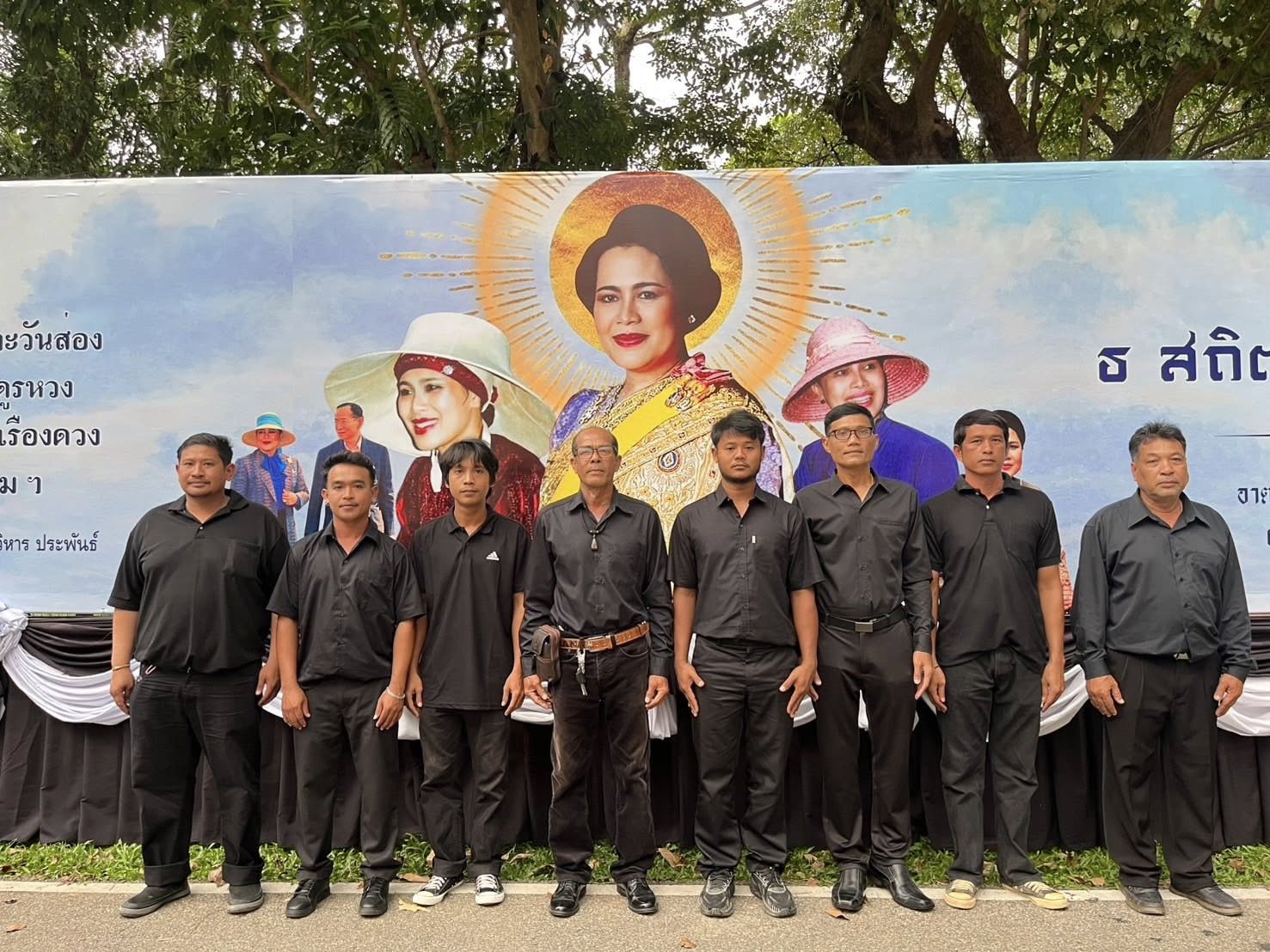 องค์การบริหารส่วนตำบลลำเลียง ร่วมพิธีบำเพ็ญกุศลสวดพระอภิธรรม  อุทิศถวายเป็นพระราชกุศล แด่สมเด็จพระนางเจ้าสิริกิติ์ พระบรมราชินีนาถ พระบรมราชชนนีพันปีหลวง